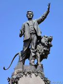 Statue von Vasil Levski in Karlovo