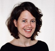 Dr. des. Iris Bauer
